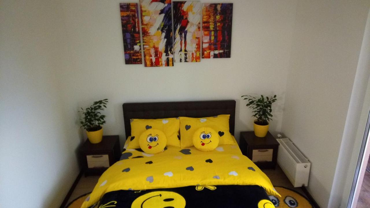 Positive Smile Studio Apartment In The Colorful Comfort Town Residental Complex. Kt-06. Kiev Eksteriør billede
