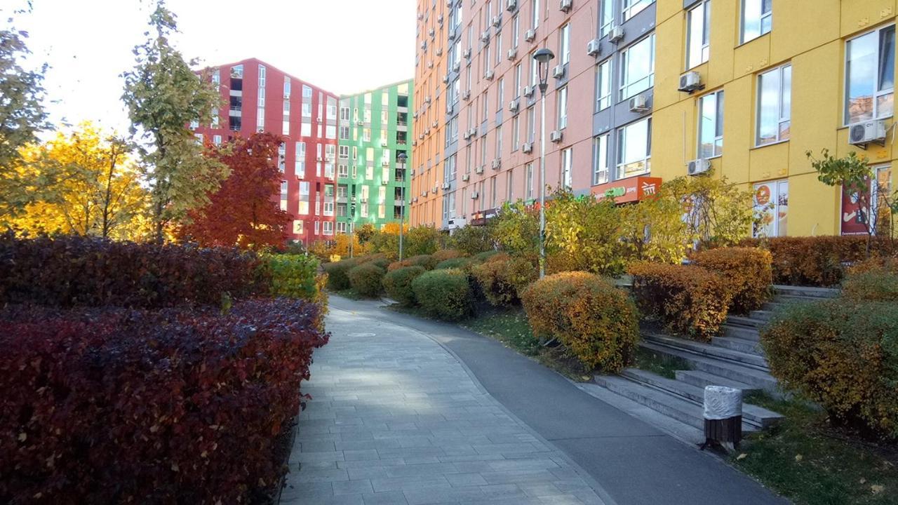 Positive Smile Studio Apartment In The Colorful Comfort Town Residental Complex. Kt-06. Kiev Eksteriør billede